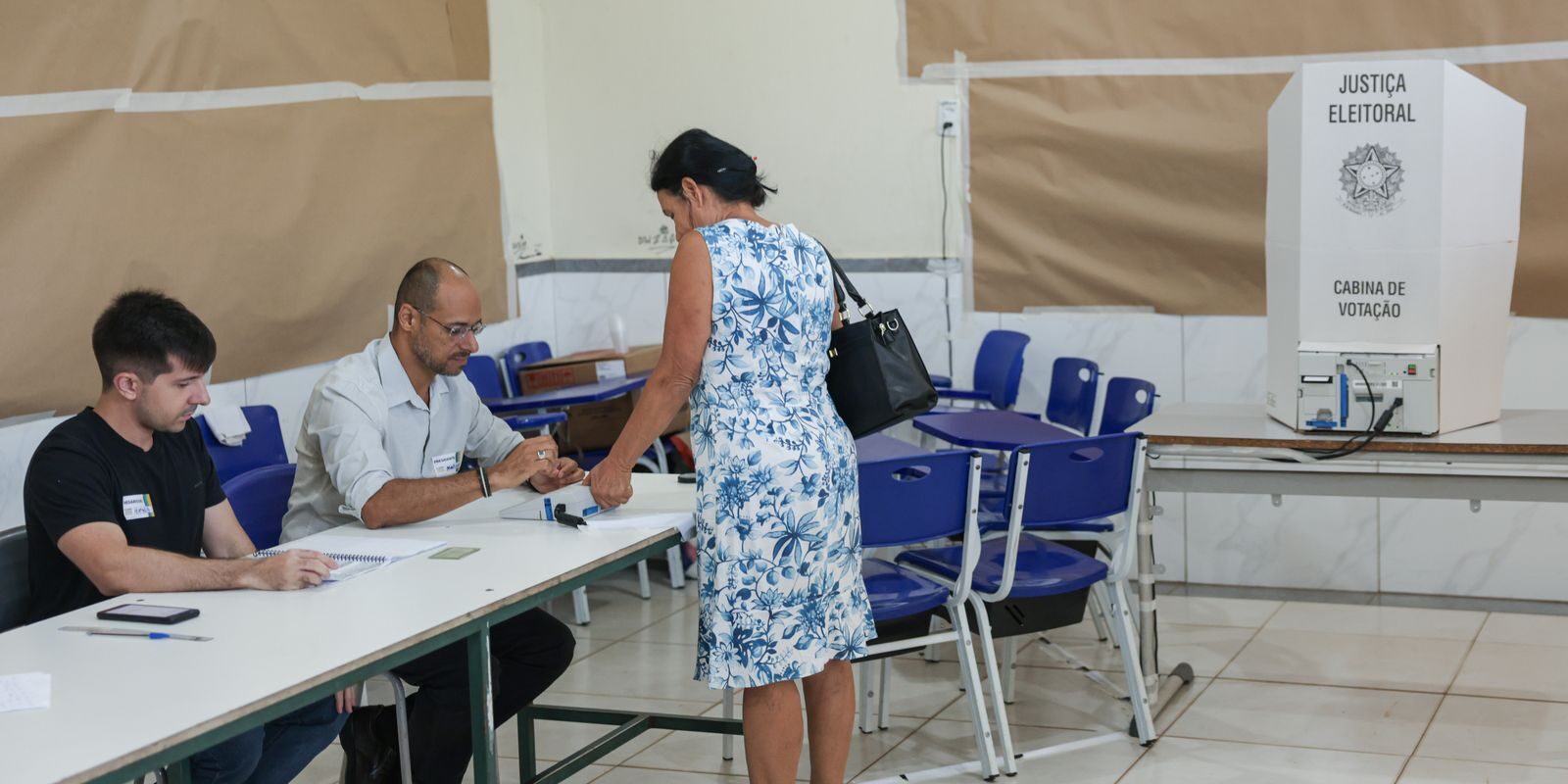Seis estados e o Distrito Federal vão ao segundo turno para governador em 25 de outubro