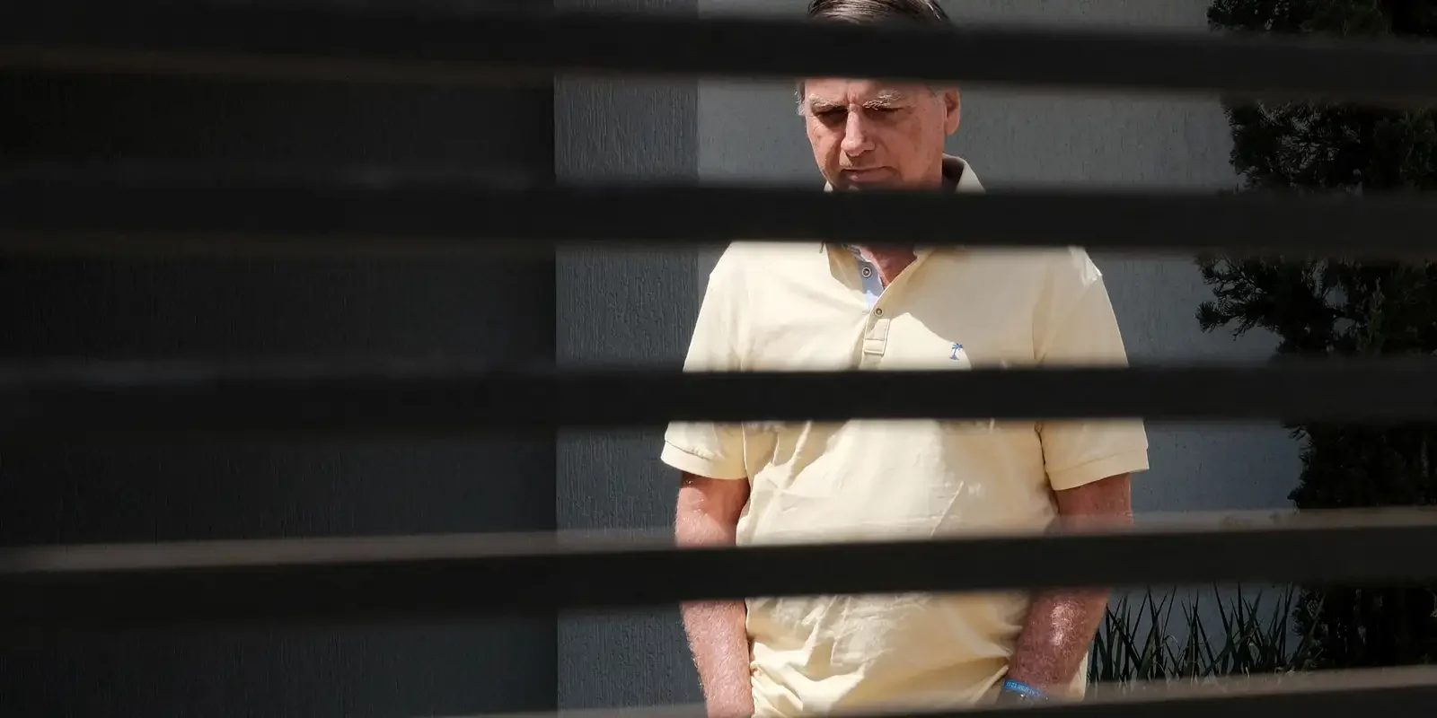 Bolsonaro pede ao STF liberação das visitas de Flávio durante prisão domiciliar