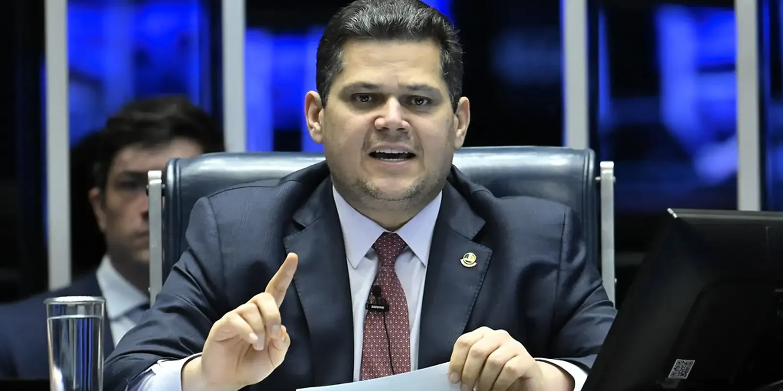 Senado agenda cinco sessões para debater e votar PEC que acaba com a escala 6x1; 1º turno pode ocorrer em 15/10